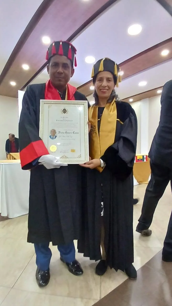 Entrega del diploma de Doctor Honoris Causa al Dr. José Antonio Vilela Trejo